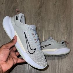 Size 8- Women’s Nike Juniper Trail 2 GORE-TEX