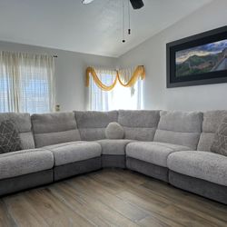 New 5-Piece Oversized Power Reclining Sectional Couch with USB Ports & Adjustable Headrest