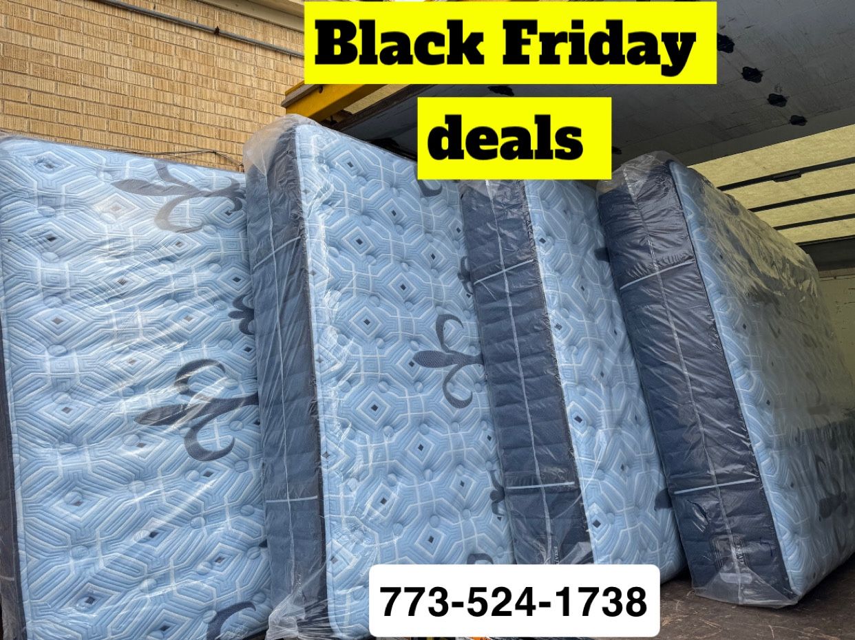 Stearns & Foaster Estate Firm Queen Size Mattress $599