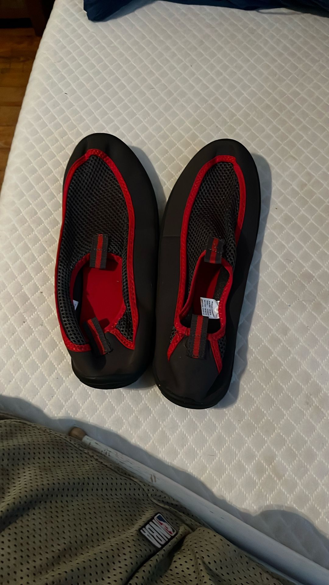 BODY GLOVE Beachcomber 2 Water Shoes Aquasock Beach
