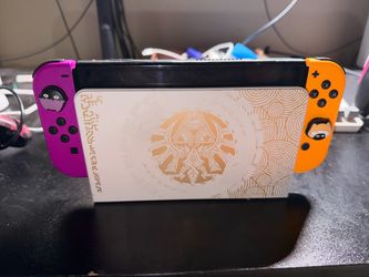 Nintendo Switch OLED Zelda Tears of the Kingdom Edition + Dock