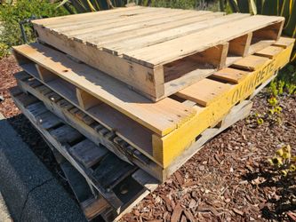 FREE - Wooden Pallets
