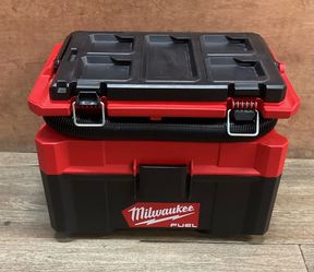 Milwaukee M18 Fuel Pack-out 2.5 HAL Vacuum