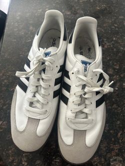 Men’s size 13 sambas