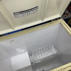 Deep freezer