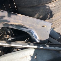 Xj Cherokee Right Fender 
