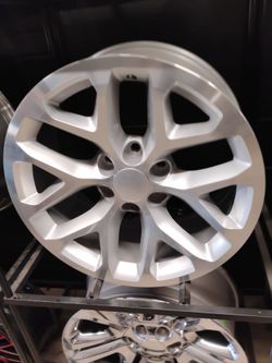 20x9 silver rims 6 lug 6x139 on new tires 275 55 20