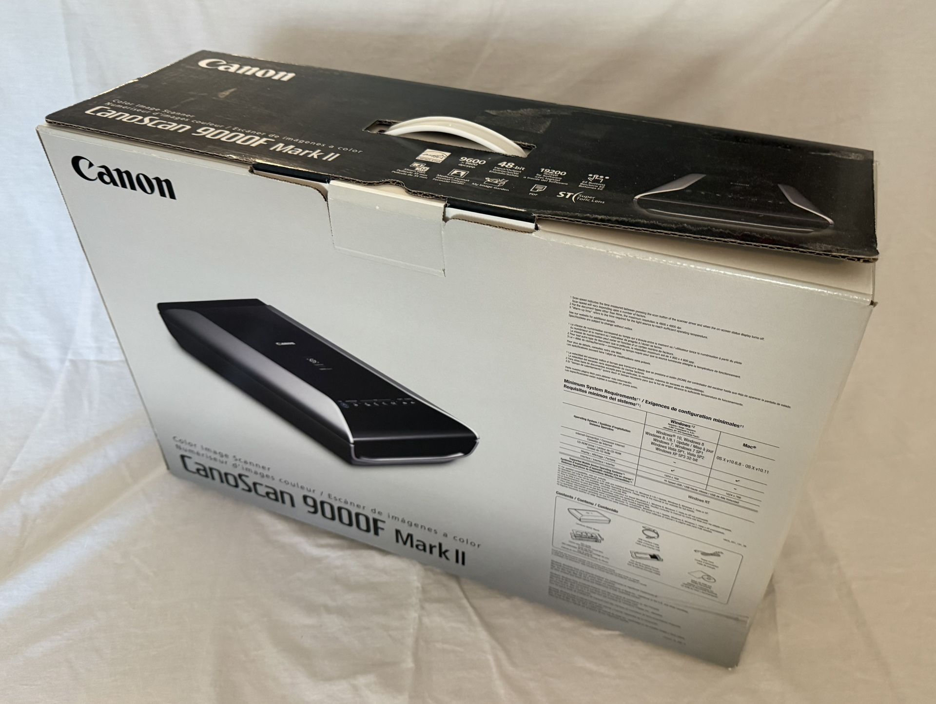 Canon Canoscan 9000F flatbed scanner