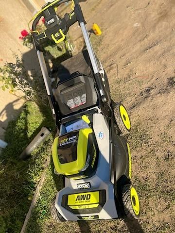 40V HP Brushless Whisper Series 21. in Walk Behind Self Propelled All Wheel Drive Mower (2) 6.0 Ah Batteries & Charger