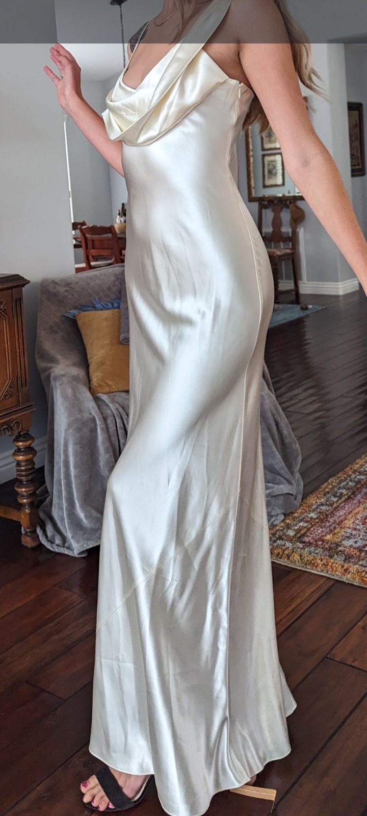 Reformation Ronda Silk Dress, Ivory, Size 4, NWT, Minor Snag for Sale in Dana Point, CA - OfferUp Reformation Ronda Silk Dress, Ivory, Size 4, NWT, Minor Snag for Sale in Dana Point, CA - OfferUp