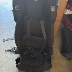  Booster Seat