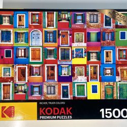 Kodak - 1500pc Puzzle pieces - Colorful Windows and Doors of Burano