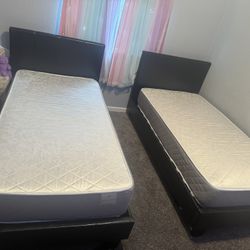 Twin Beds 