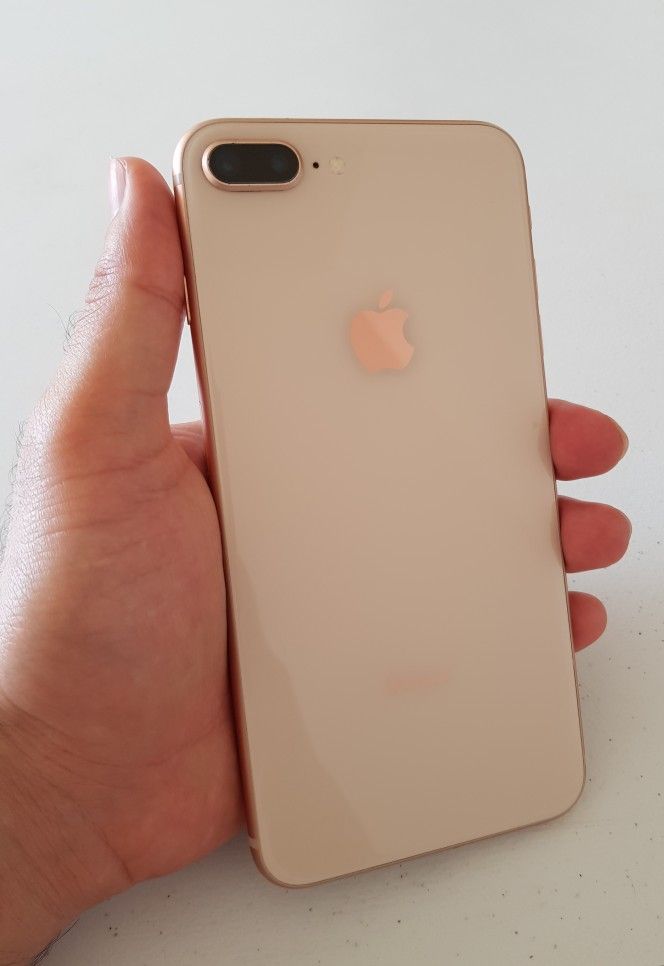 iPhone 8 Plus 64GB unlocked Like New Condition |With Cable Charger