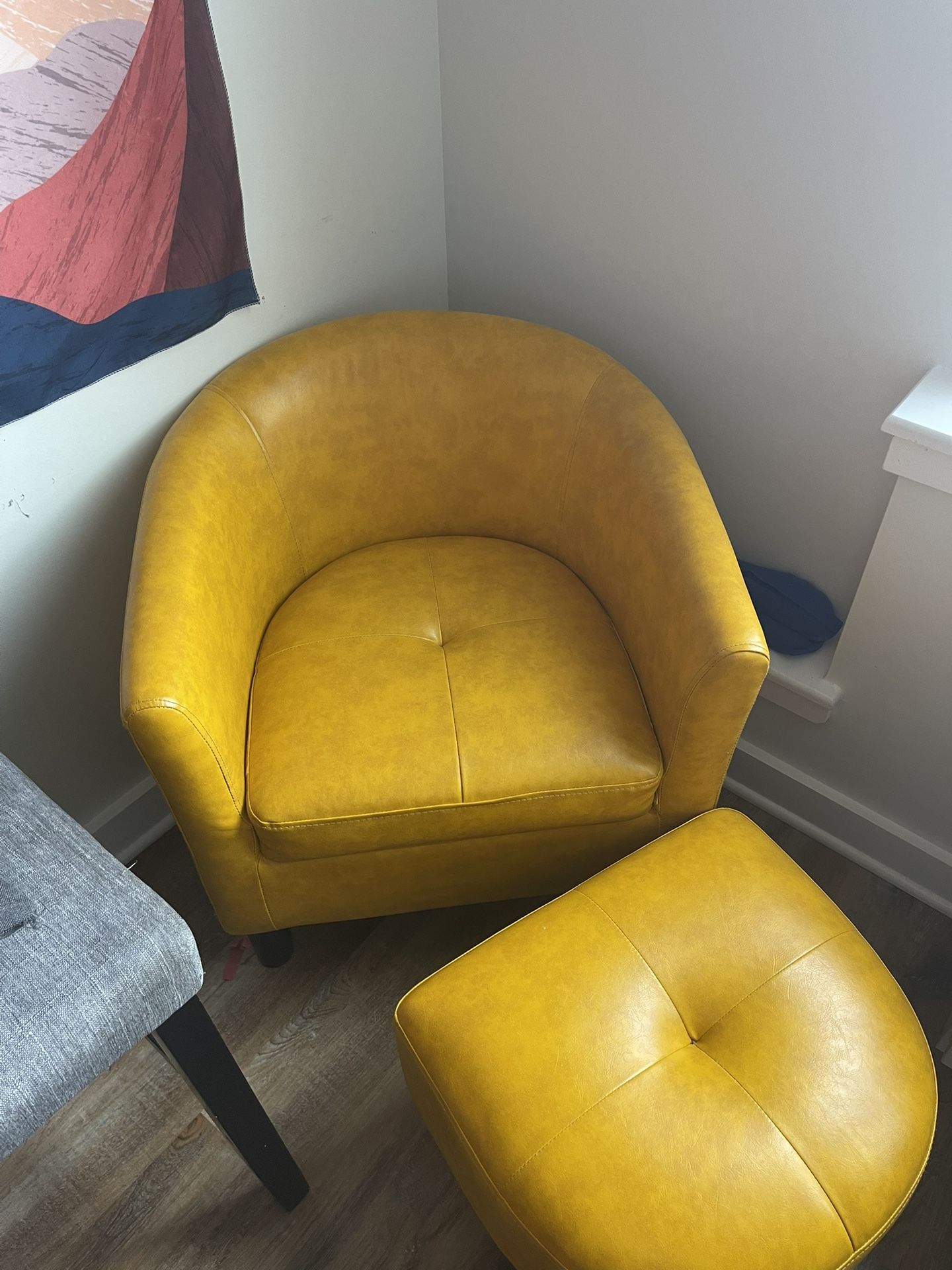 Barrel Chair EVERYTHING MUST GO -move Aug 1st