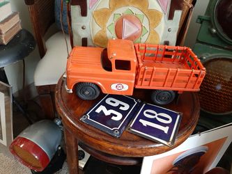 1940s Marusan Bulldog toys pressed steel truck Bone Stock