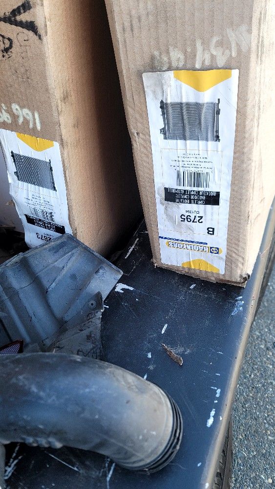 bunch of nissan,kia , Hyundai,ect $100 takes everything