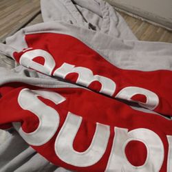 Supreme Hoodie Sweater