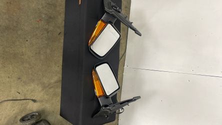 2006 Ford Expedition Side Mirrors