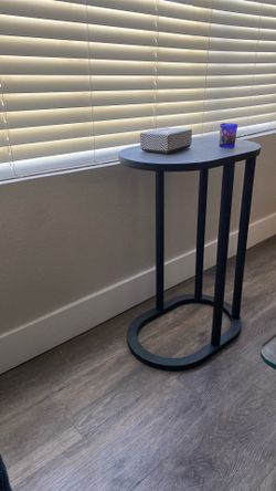 End table