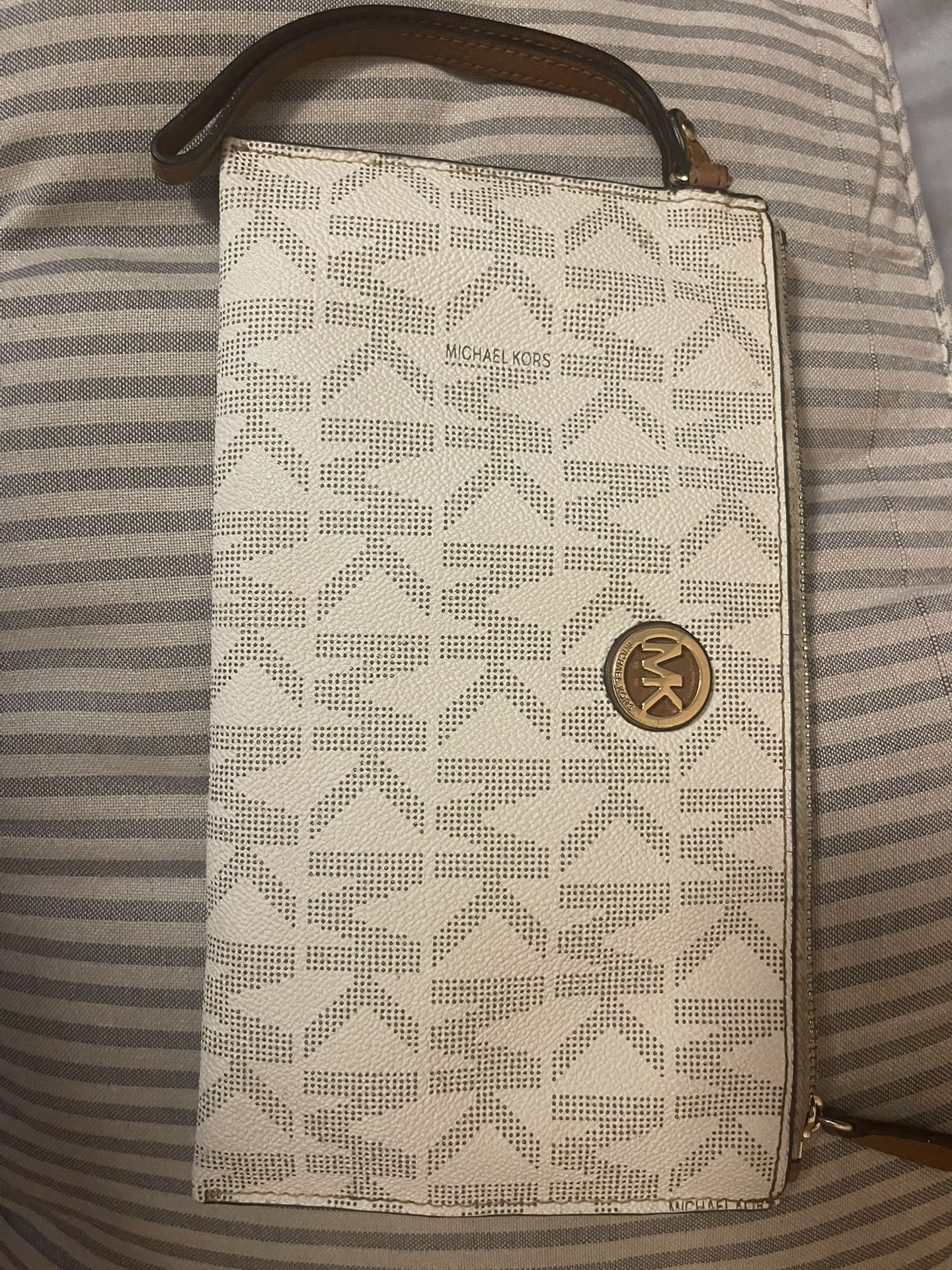 Michael Kors Wristlet