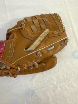 Baseball glove