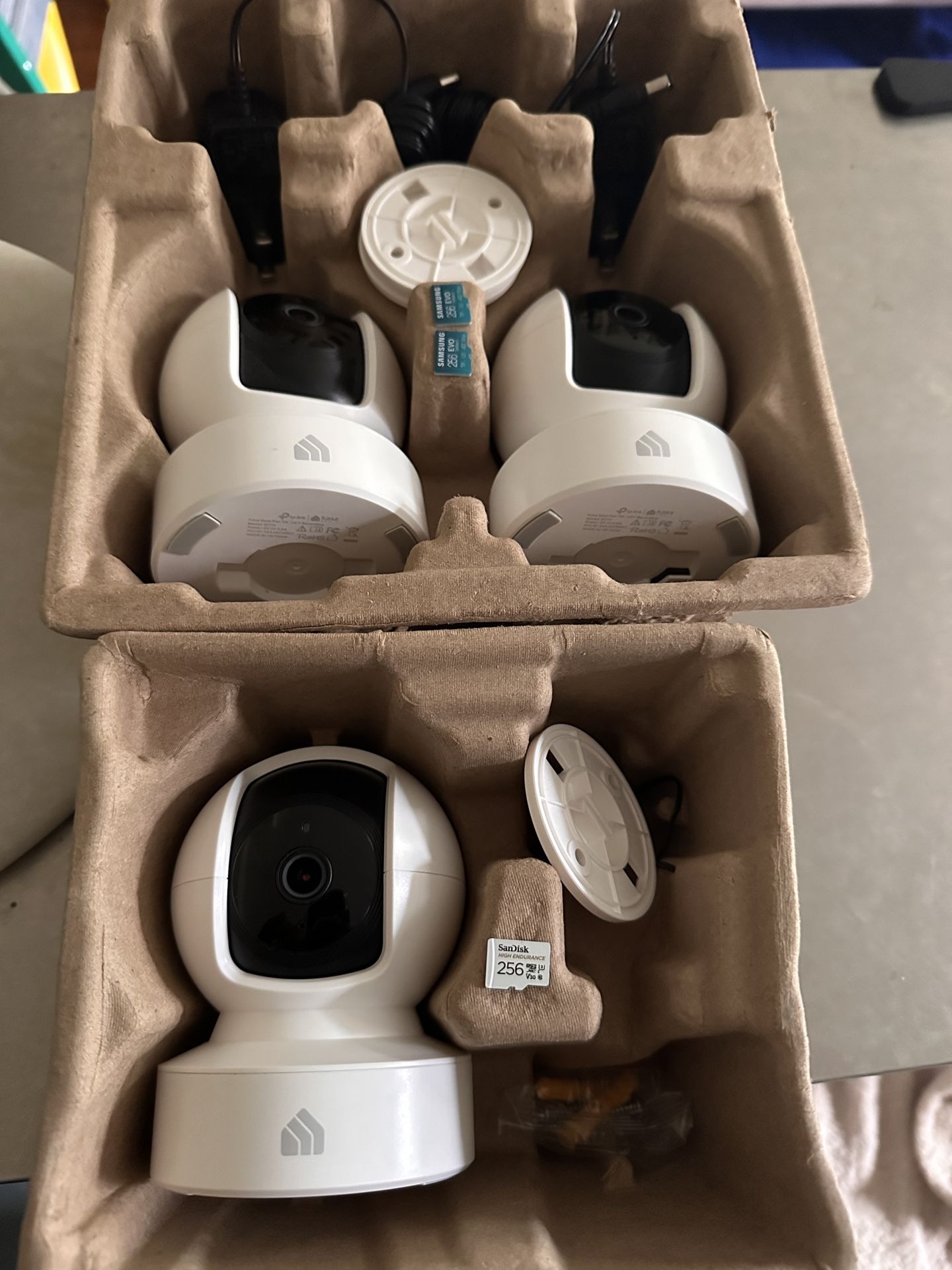 Kasa Cameras Pan/tilt With SD Cards