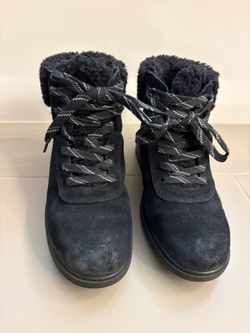 Ugg Cozy Chic Boots Size 8