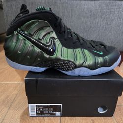 Nike Foamposite Pro Pine Green Size 11.5 Sneakers 