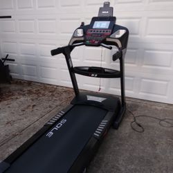 2021 Sole F-63 Threadmill with Bluetooth/Delivery Is  Available 