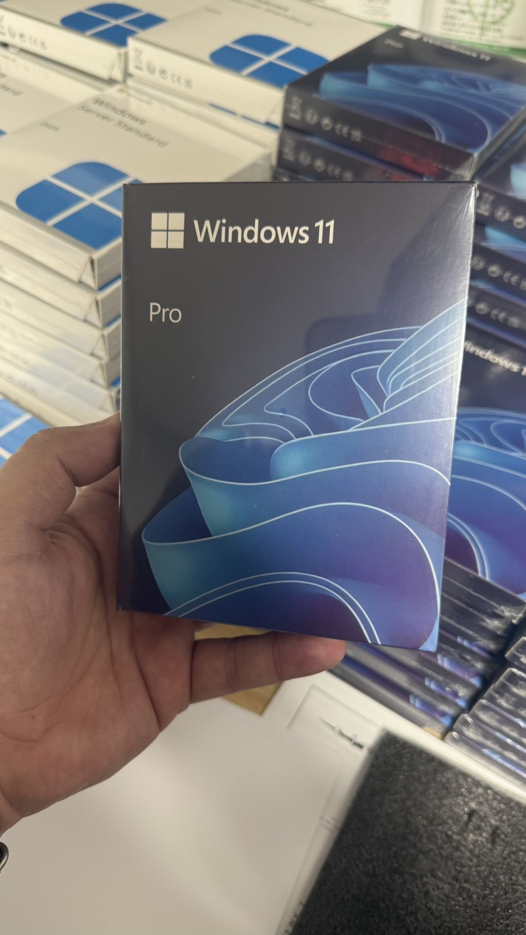 Microsoft Windows 11 Pro - Full Pack Brand New