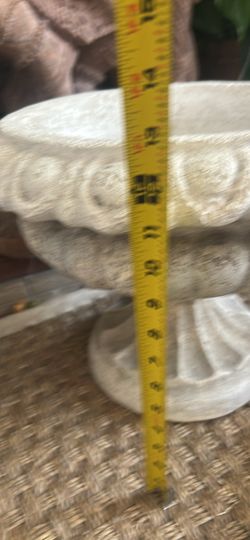 Shabby chic urn