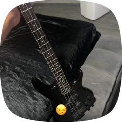 Electric Bass Ibáñez 4 cords