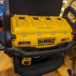 DeWalt Portable Power Station/Charger (Dcb1800)