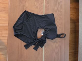 VINCE Camuto new Bathing suit Size 8