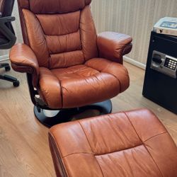 Mid Century Danish Modern Cuir Leather Lounge Chair w Ottoman Footrest