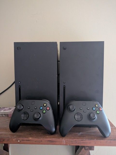 Xbox Series X Consoles