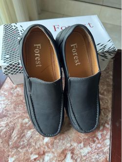Men’s loafer dress shoes