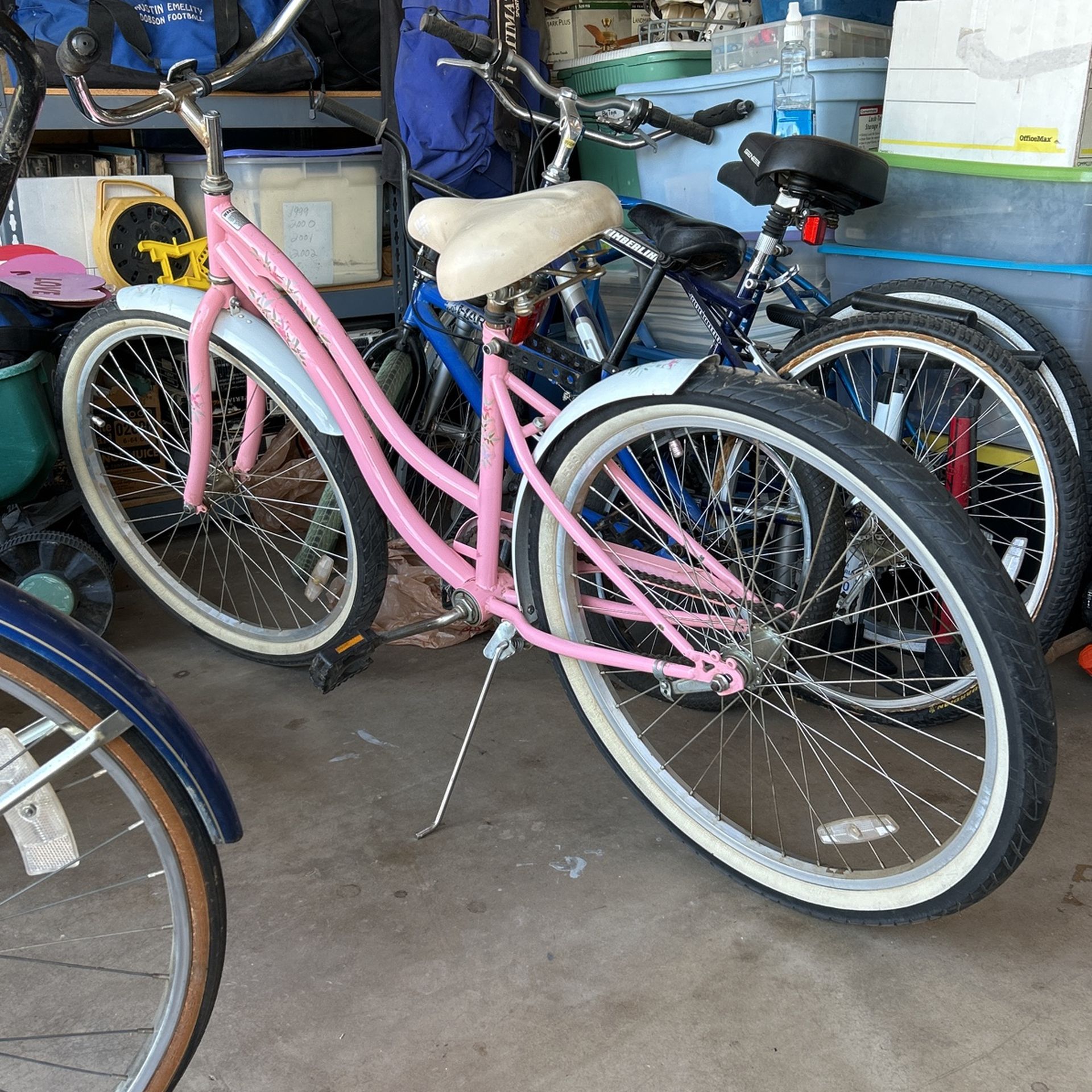Girls Pink Cruiser Bike
