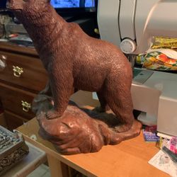 Vintage handcrafted Sculpture Grizzly Bear Red Mill 1988