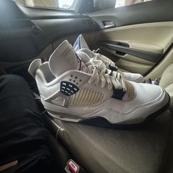 Jordan 4