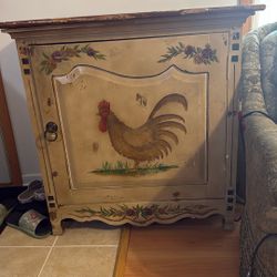 Antique Buffet With 2 Shelves Inside