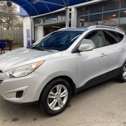 Hyundai Tuscon