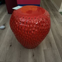 strawberry stool