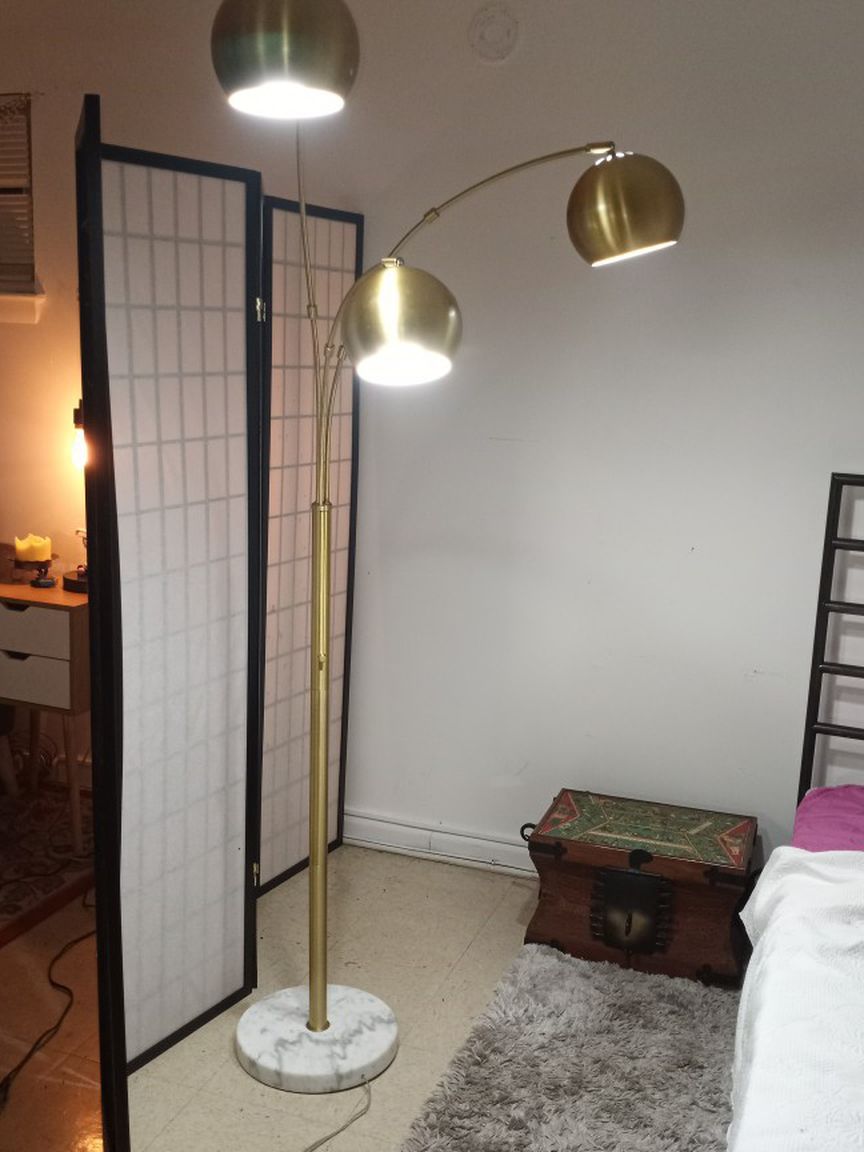 Arch Floor Lamp With Three Adjustable Heads
