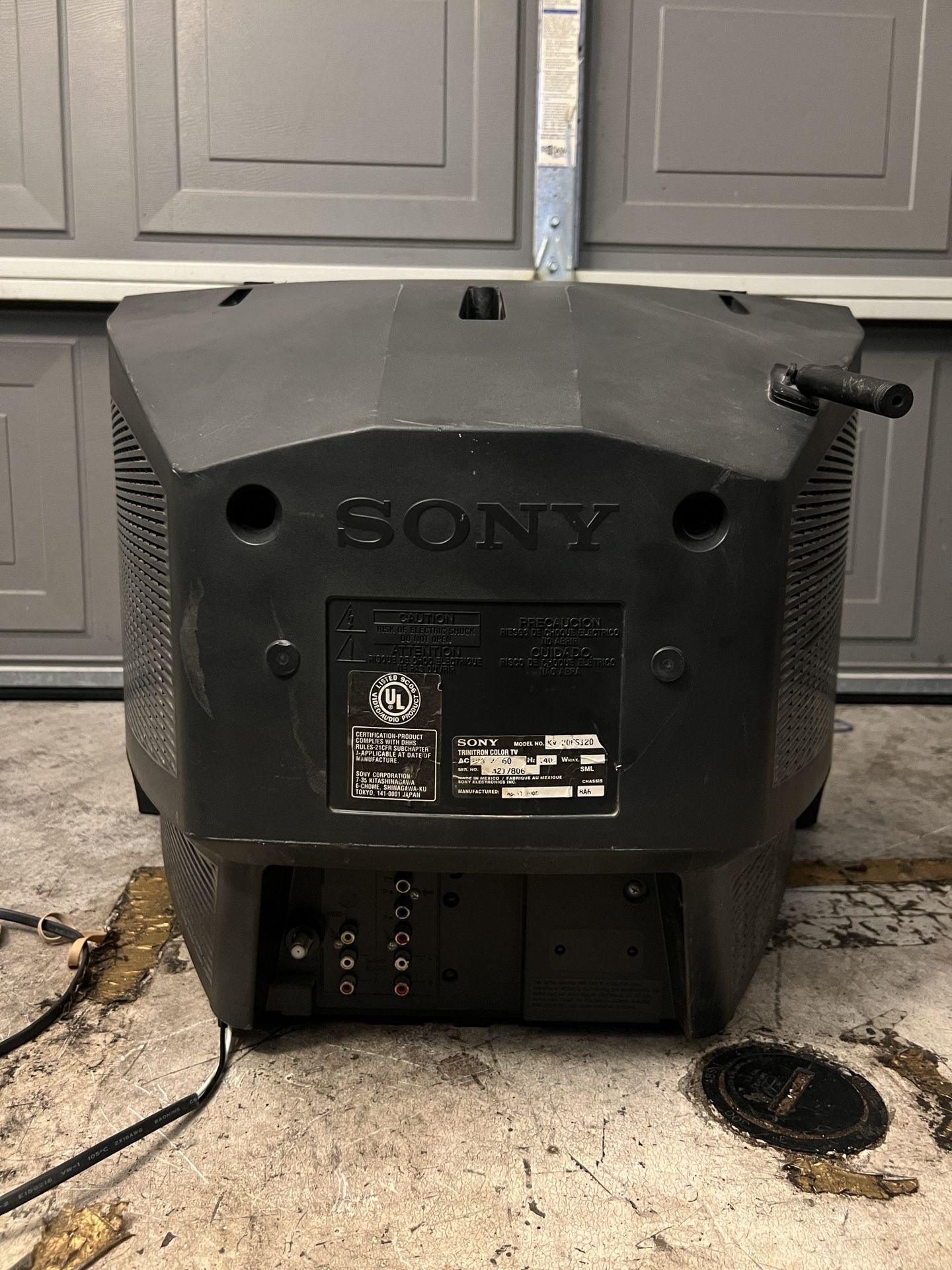 20” Sony Wega CRT TV KV20FS120 old Retro gaming for Sale in Irvine, CA OfferUp