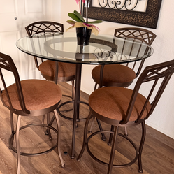 Brand New 5 Piece Dining Set