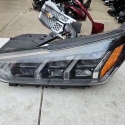 Hyundai IONIQ Left Headlight Lid Oem