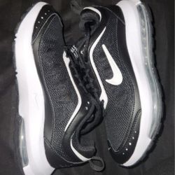NIKE AIRMAX AP SIZE 6.5W WILL FIT YOUTH Size 5 NEW NO BOX
