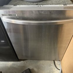 Samsung Dish Washer Good Conditions 